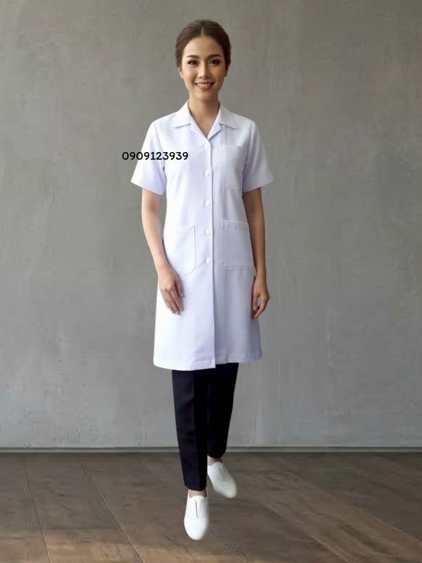 เสื้อกาวน์ยาว