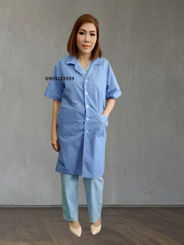 เสื้อกาวน์ยาว