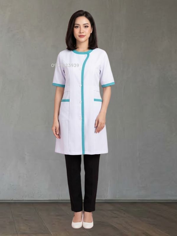 เสื้อกาวน์ยาว