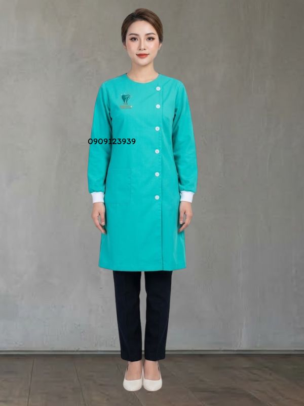 เสื้อกาวน์ยาว